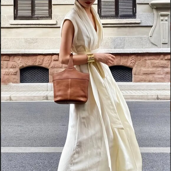 Ivory Sleeveless Maxi Dress - Picture 4 of 9